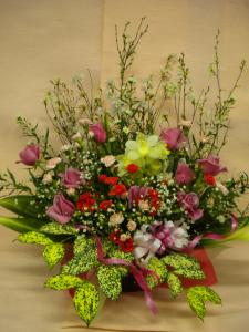 息子さんからお母様への贈物｜「フラワーショップ　サンワ」　（北海道室蘭市の花キューピット加盟店 花屋）のブログ